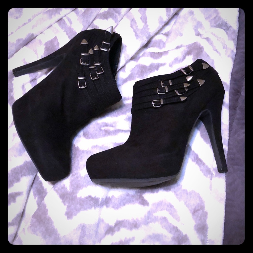 Guess Black stilettos with buckles